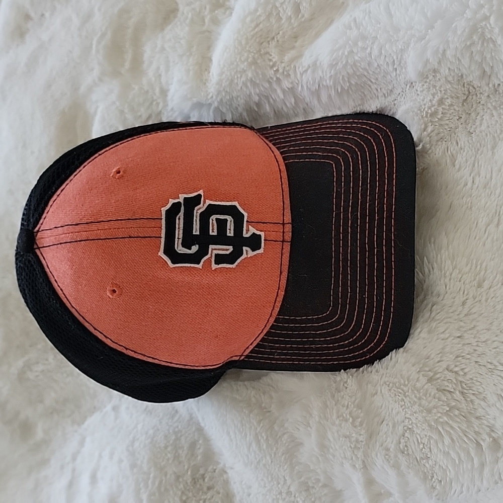 SF GIANTS Basball Hat.  Fitted  large/xlarge